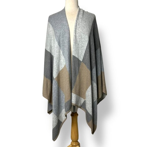 J. McLaughlin Color Block Wrap Poncho Shawl Gray Tan Angora Wool Blend Sz OS - Picture 2 of 7
